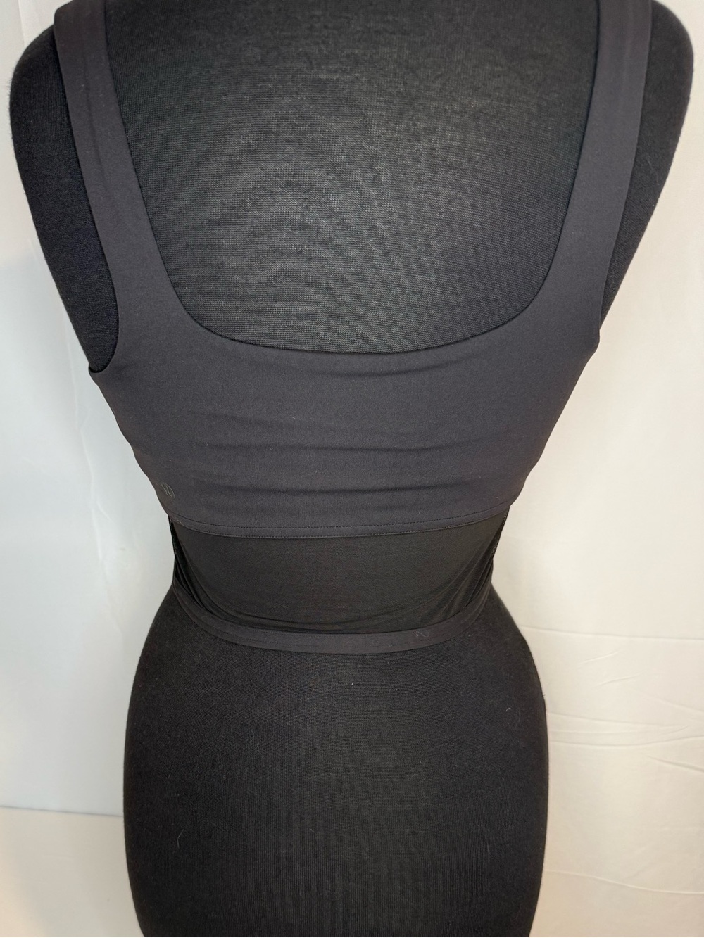 Lululemon Wunder Train Mesh Panel Tank Top Black Size 6 Cropped Built-in Bra - Picture 3 of 6